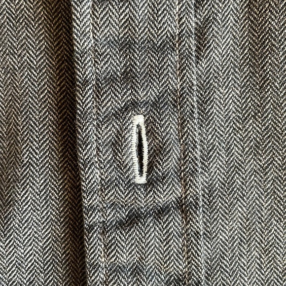 J. Crew Slim Fit Herringbone Button-down - Size S - Picture 6 of 9
